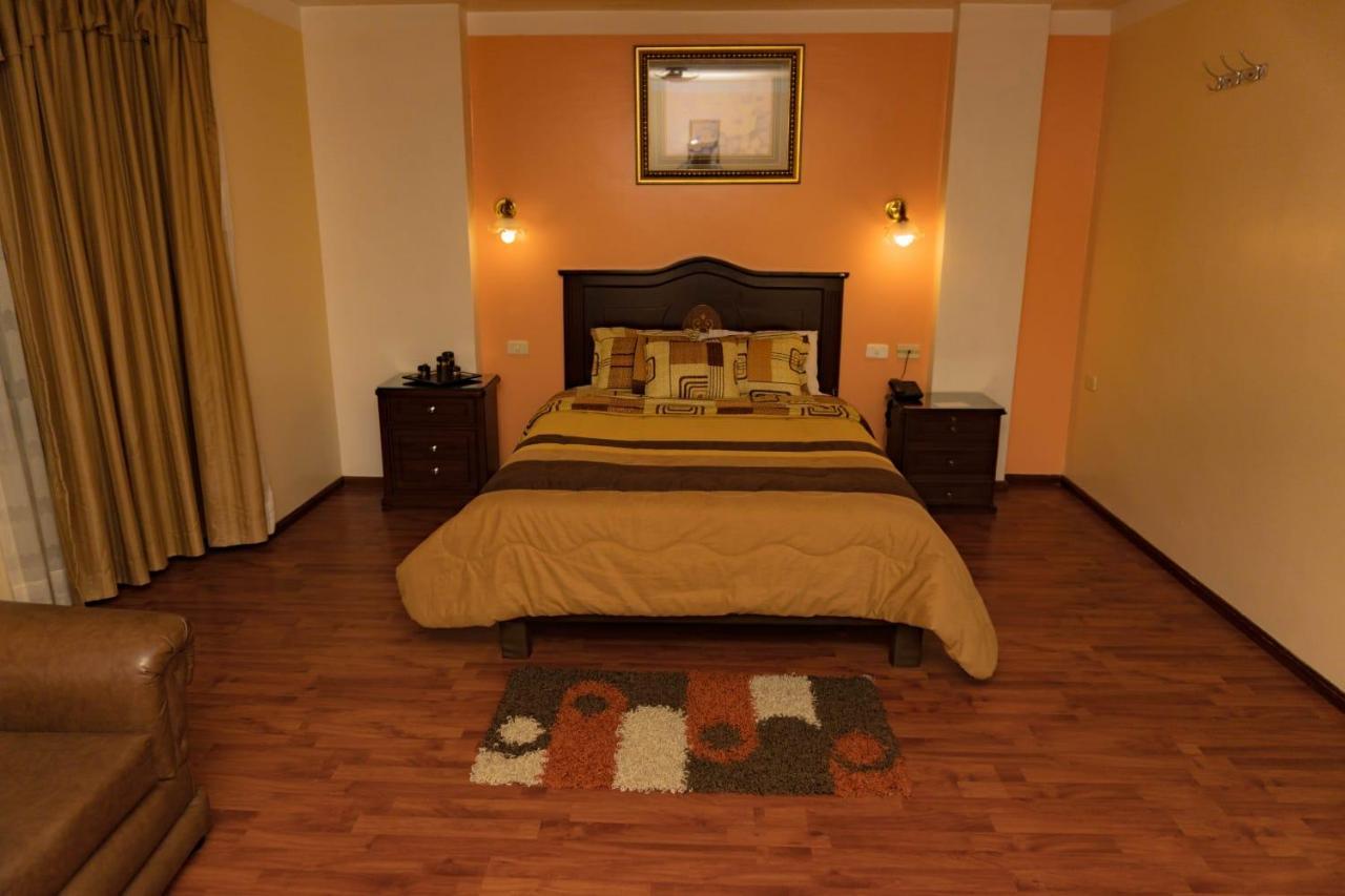 Hotel Los Ilinizas Latacunga Esterno foto