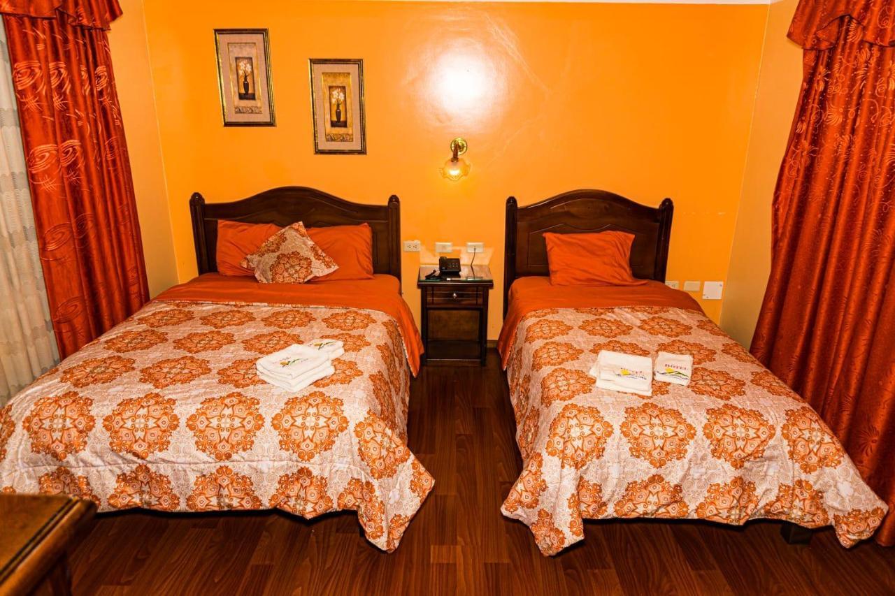 Hotel Los Ilinizas Latacunga Esterno foto