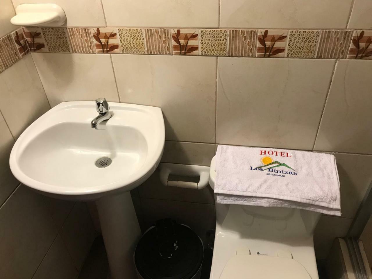 Hotel Los Ilinizas Latacunga Esterno foto